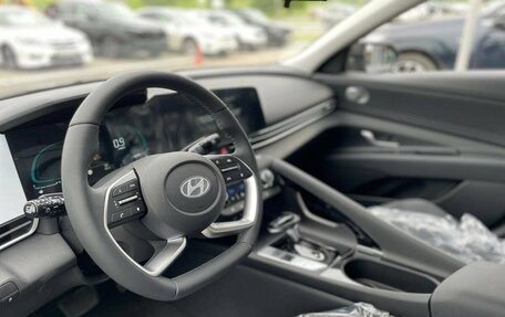 Hyundai Elantra, 2024 год, 2 450 000 рублей, 10 фотография