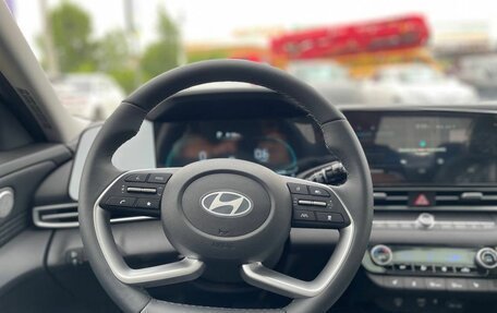 Hyundai Elantra, 2024 год, 2 450 000 рублей, 15 фотография