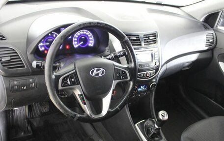 Hyundai Solaris II рестайлинг, 2014 год, 735 080 рублей, 12 фотография