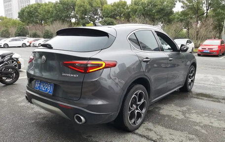 Alfa Romeo Stelvio, 2021 год, 3 200 000 рублей, 9 фотография