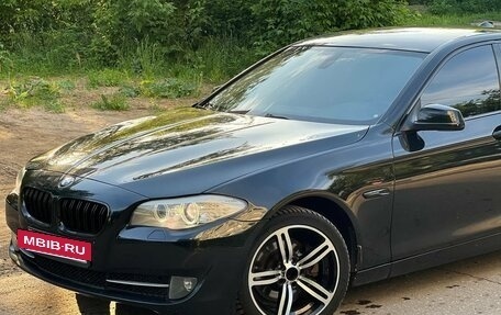 BMW 5 серия, 2010 год, 1 190 000 рублей, 2 фотография