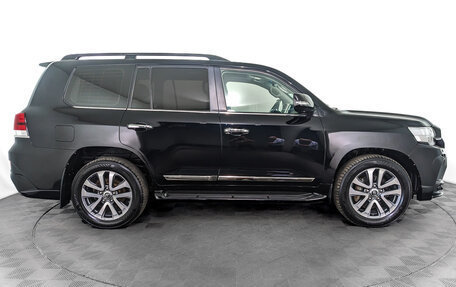 Toyota Land Cruiser 200, 2017 год, 6 250 000 рублей, 4 фотография