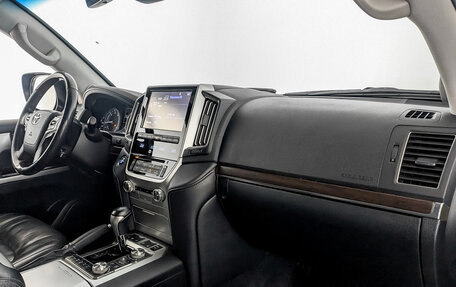 Toyota Land Cruiser 200, 2017 год, 6 250 000 рублей, 11 фотография