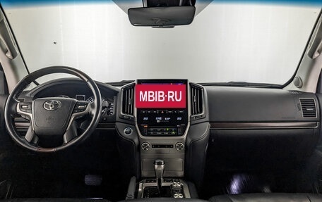Toyota Land Cruiser 200, 2017 год, 6 250 000 рублей, 14 фотография