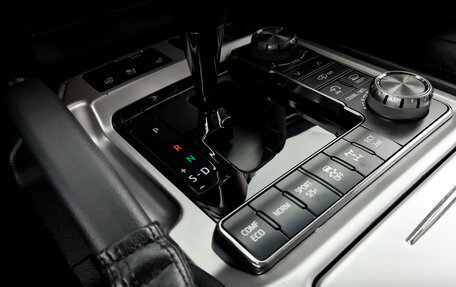 Toyota Land Cruiser 200, 2017 год, 6 250 000 рублей, 27 фотография