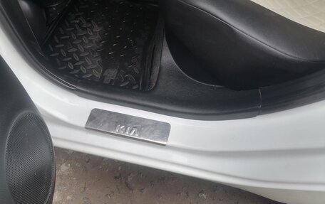 KIA Rio III рестайлинг, 2013 год, 750 000 рублей, 13 фотография