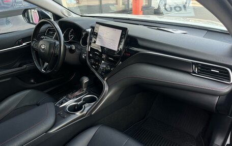 Toyota Camry, 2021 год, 3 049 000 рублей, 9 фотография