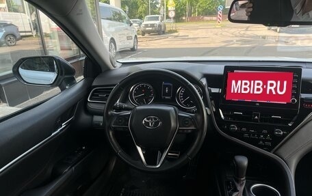 Toyota Camry, 2021 год, 3 049 000 рублей, 8 фотография