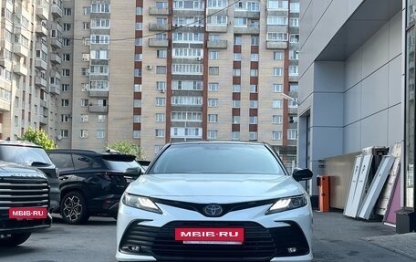 Toyota Camry, 2021 год, 3 049 000 рублей, 2 фотография