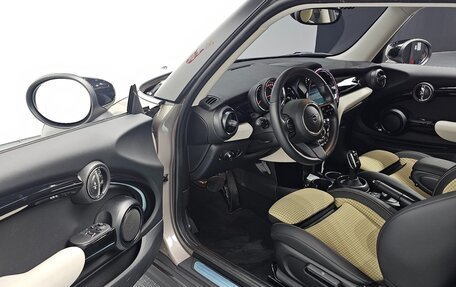 MINI Hatch, 2021 год, 1 893 000 рублей, 6 фотография