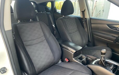 Nissan Qashqai, 2015 год, 1 090 000 рублей, 10 фотография