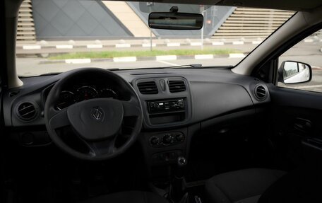 Renault Logan II, 2018 год, 793 000 рублей, 13 фотография