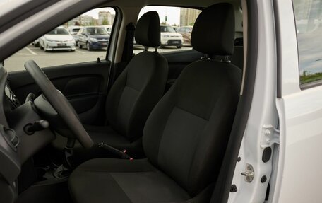 Renault Logan II, 2018 год, 793 000 рублей, 11 фотография