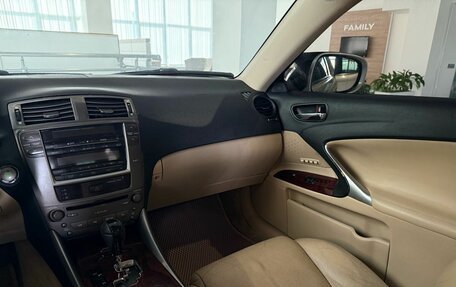 Lexus IS II рестайлинг 2, 2006 год, 1 250 000 рублей, 22 фотография