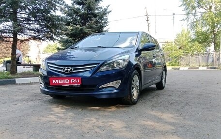 Hyundai Solaris II рестайлинг, 2015 год, 1 200 000 рублей, 1 фотография