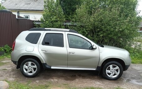 Renault Duster I рестайлинг, 2014 год, 900 000 рублей, 3 фотография