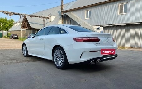 Mercedes-Benz E-Класс, 2019 год, 3 600 000 рублей, 6 фотография
