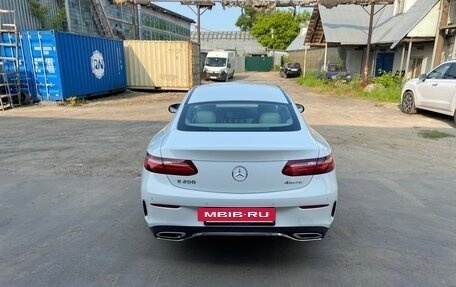Mercedes-Benz E-Класс, 2019 год, 3 600 000 рублей, 3 фотография