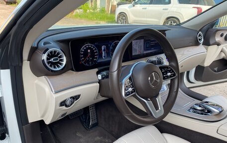 Mercedes-Benz E-Класс, 2019 год, 3 600 000 рублей, 21 фотография