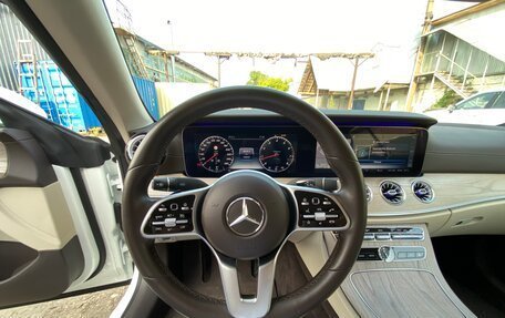 Mercedes-Benz E-Класс, 2019 год, 3 600 000 рублей, 31 фотография