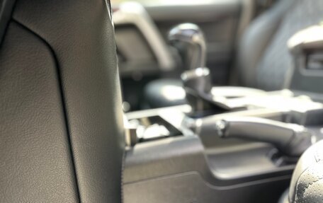 Toyota Land Cruiser Prado 150 рестайлинг 2, 2020 год, 5 990 000 рублей, 16 фотография