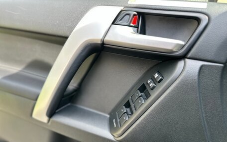 Toyota Land Cruiser Prado 150 рестайлинг 2, 2020 год, 5 990 000 рублей, 13 фотография