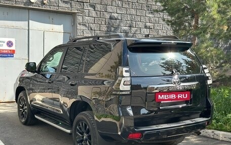 Toyota Land Cruiser Prado 150 рестайлинг 2, 2020 год, 5 990 000 рублей, 2 фотография