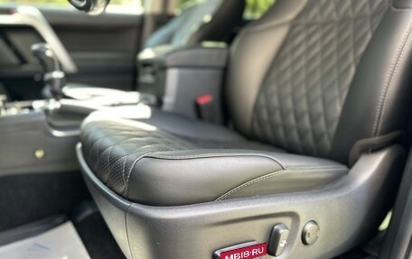 Toyota Land Cruiser Prado 150 рестайлинг 2, 2020 год, 5 990 000 рублей, 12 фотография