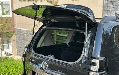 Toyota Land Cruiser Prado 150 рестайлинг 2, 2020 год, 5 990 000 рублей, 4 фотография
