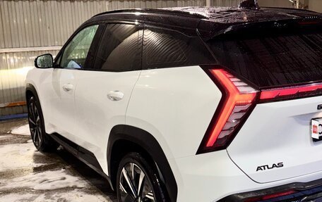Geely Atlas, 2024 год, 2 950 000 рублей, 3 фотография
