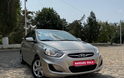 Hyundai Solaris II рестайлинг, 2014 год, 900 000 рублей, 1 фотография