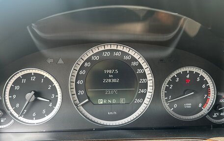 Mercedes-Benz E-Класс, 2010 год, 1 350 000 рублей, 16 фотография