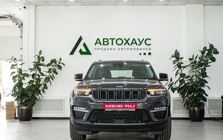 Jeep Grand Cherokee, 2023 год, 9 378 000 рублей, 2 фотография