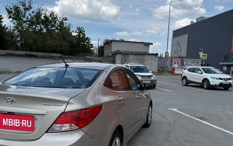 Hyundai Solaris II рестайлинг, 2014 год, 900 000 рублей, 6 фотография