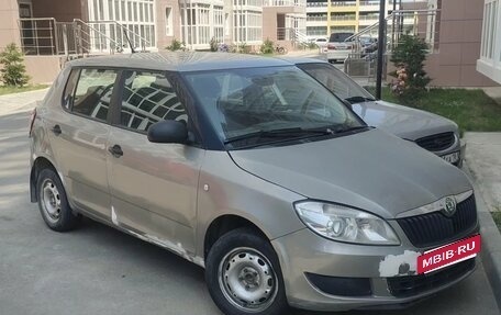 Skoda Fabia II, 2011 год, 350 000 рублей, 2 фотография