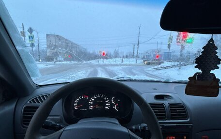 Hyundai Accent II, 2004 год, 300 000 рублей, 6 фотография