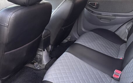 Hyundai Accent II, 2004 год, 300 000 рублей, 13 фотография