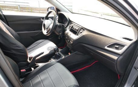 Hyundai Solaris II рестайлинг, 2018 год, 937 000 рублей, 14 фотография
