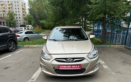 Hyundai Solaris II рестайлинг, 2011 год, 485 000 рублей, 1 фотография