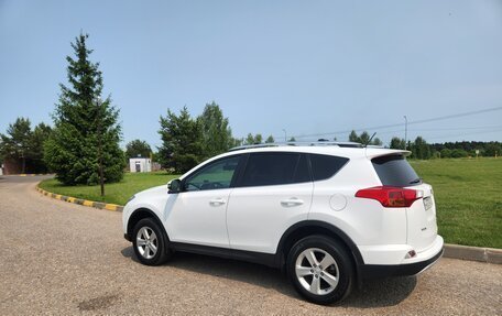 Toyota RAV4, 2014 год, 2 200 000 рублей, 15 фотография