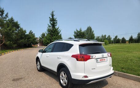 Toyota RAV4, 2014 год, 2 200 000 рублей, 24 фотография