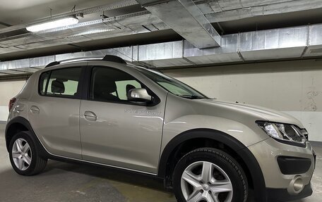 Renault Sandero II рестайлинг, 2017 год, 1 395 000 рублей, 3 фотография