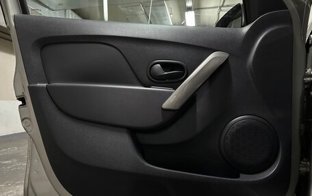 Renault Sandero II рестайлинг, 2017 год, 1 395 000 рублей, 28 фотография
