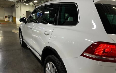 Volkswagen Touareg III, 2015 год, 3 950 000 рублей, 4 фотография