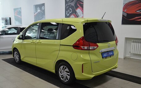 Honda Freed II, 2017 год, 1 299 000 рублей, 6 фотография
