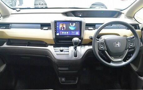 Honda Freed II, 2017 год, 1 299 000 рублей, 14 фотография