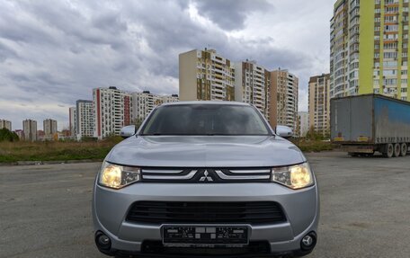 Mitsubishi Outlander III рестайлинг 3, 2012 год, 1 400 000 рублей, 6 фотография