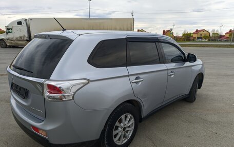 Mitsubishi Outlander III рестайлинг 3, 2012 год, 1 400 000 рублей, 3 фотография