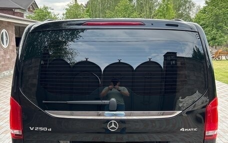 Mercedes-Benz V-Класс, 2021 год, 14 500 000 рублей, 2 фотография