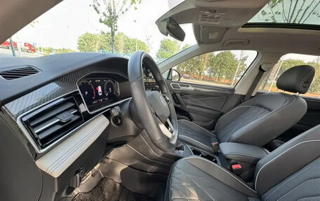 Volkswagen Tiguan II, 2022 год, 2 690 090 рублей, 13 фотография